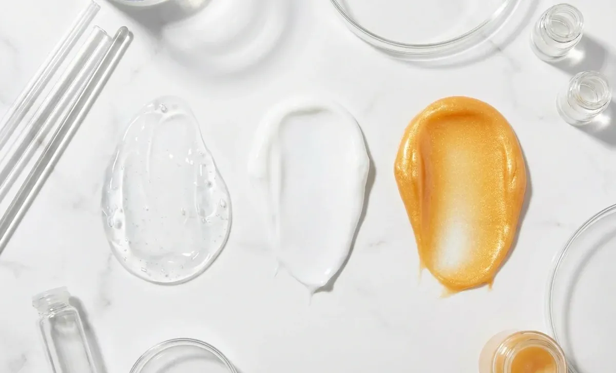 Illustration éditoriale — Huile ou crème pour le corps